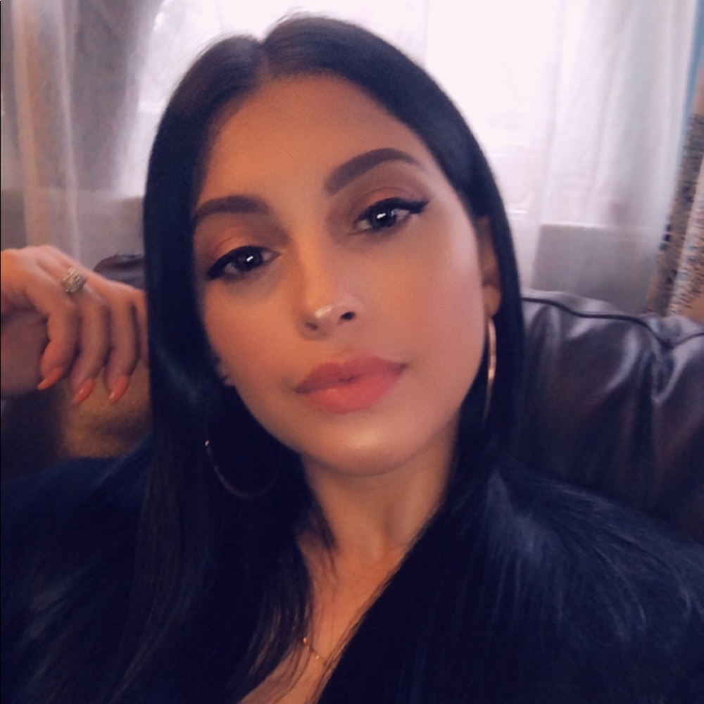 Meet your Posher, Melissa